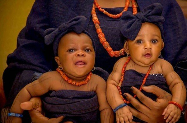 Checkout these lovely new photos of Alaafin of Oyo's two sets of twins as they clock 3 months