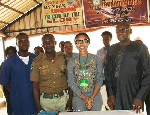 Tonto Dikeh Visits Prison Inmates In Suleja, Niger State (Photos)