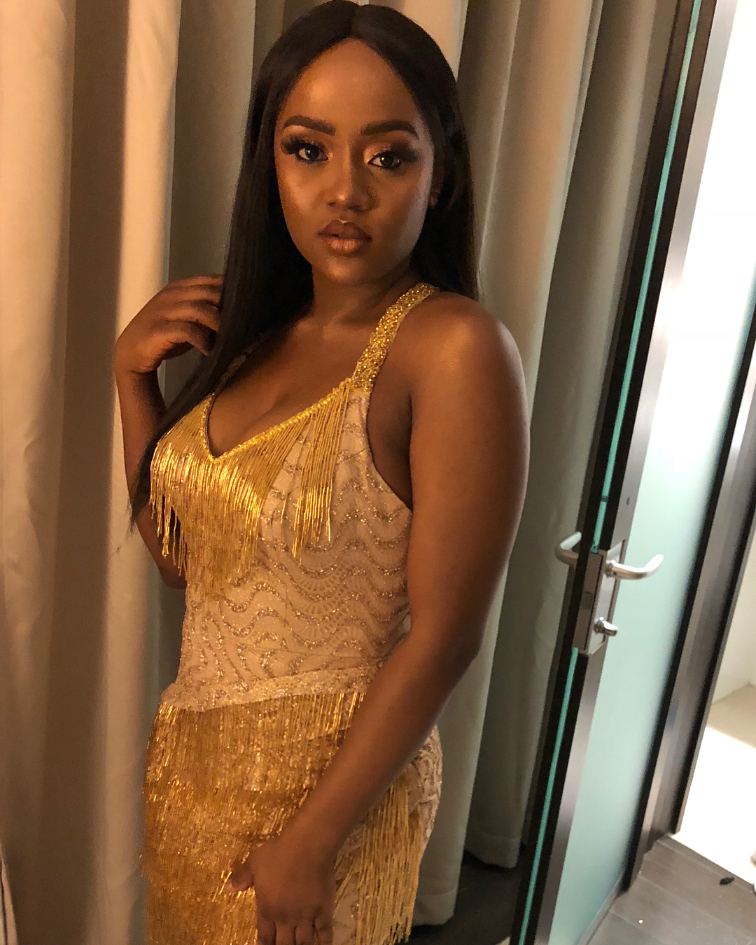Chioma Avril loves Davido unconditionally despite what he does - Oyemykke