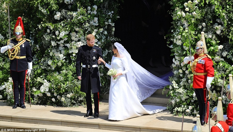 #RoyalWedding: Prince Harry and Meghan Markle kiss after becoming husband and wife (photos)  Discount & Free Shipping: Shop On Amazon