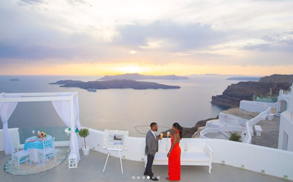 Man Flies His Girlfriend To Greece In Order To Propose To Her (Photos)