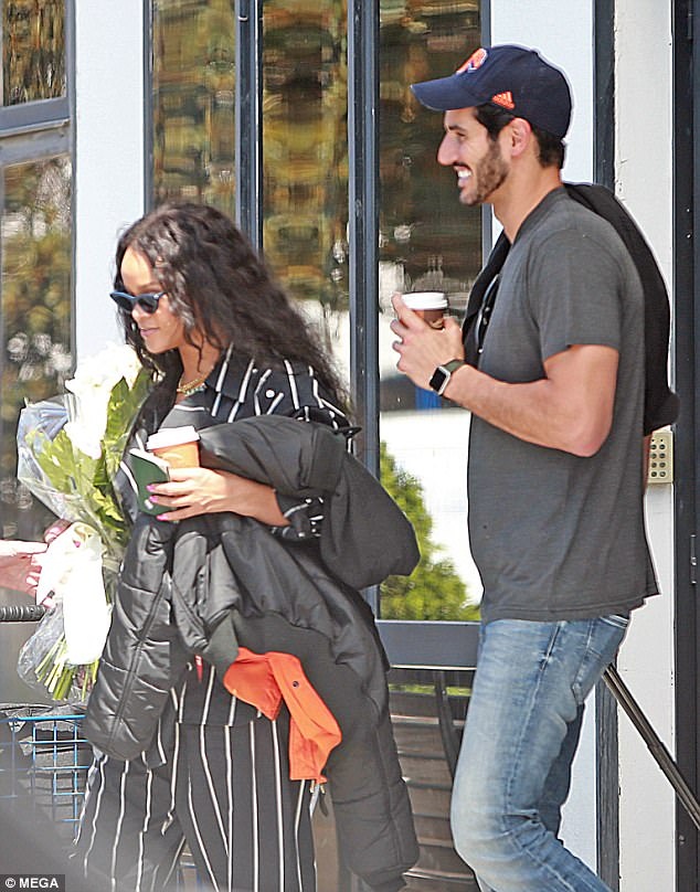 Rihanna breaks up with her Saudi Billionaire boyfriend !! (Details)