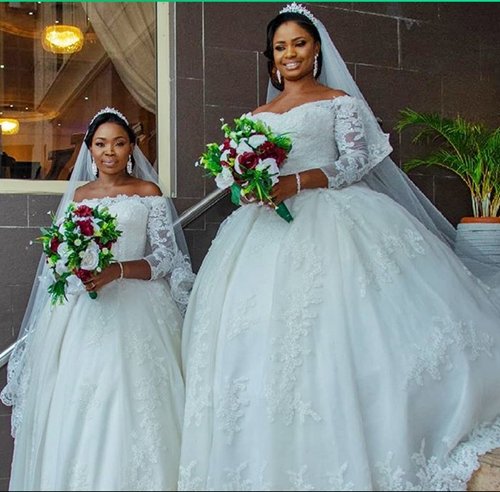 Adorable wedding photos of identical twin brothers who tied the knot with 2 best friends