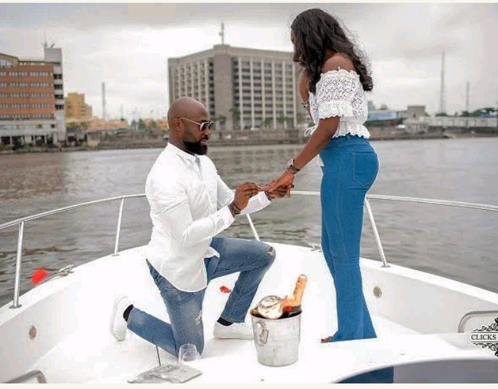 Nigerian Man Proposes To Girlfriend On A Boat In The Middle Of A River (Photos)