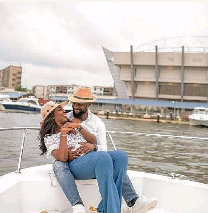 Nigerian Man Proposes To Girlfriend On A Boat In The Middle Of A River (Photos)