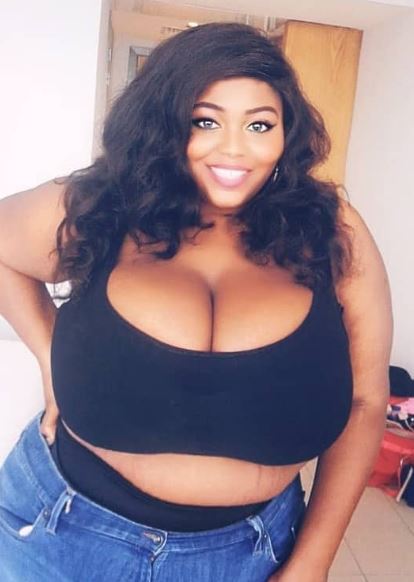 Nigerian lady cries out after being body-shamed by another woman (Photos)
