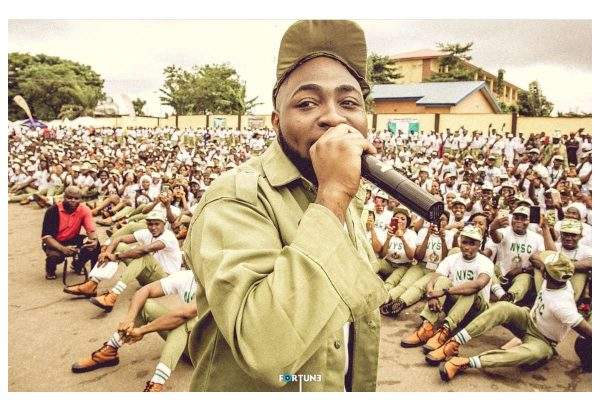 Davido addresses Corp members seated on the floor (photos)