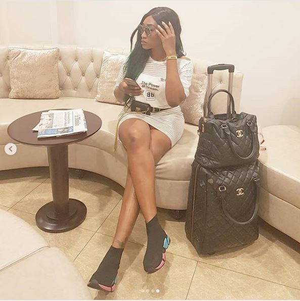 Actress, Oge Okoye causes storm on social media as she flaunts her hot Legs (Photos)