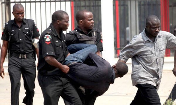 Drama As Abuja Man Entertains Friends With N12,000 Drinks, Tries To Run Away Without Paying