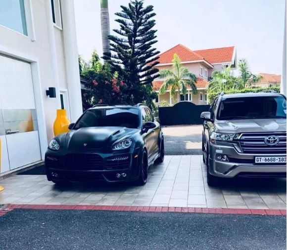 Ghanaian Actor, Fred Nuamah, Gifts His wife, N73million Porsche Cayenne Turbo (Photos+Video)