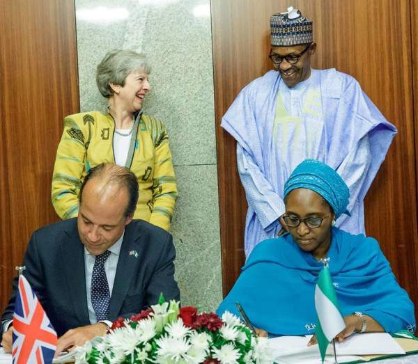 British Prime Minister, Theresa May meets President Muhammadu Buhari