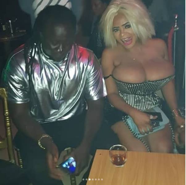 Cossy Orjiakor flaunts her jaw-dropping b00bs at a party (Photos)