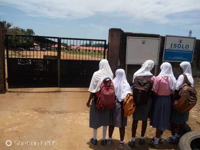 5 students suspended for wearing hijab to school in Lagos