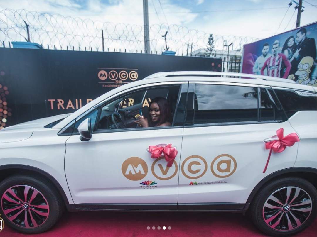 Bisola Finally Receives Her 'Trail Blazing' SUV from AMVCA (photos)