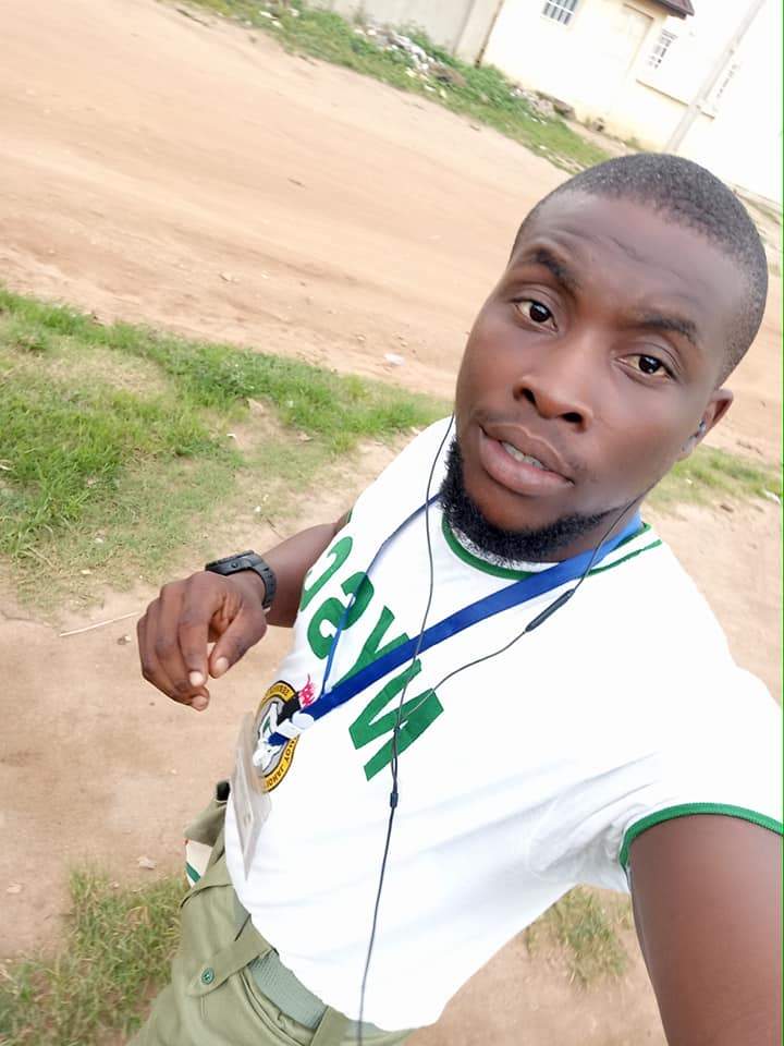 'RIP to my useless father,' - Corps member declares, as he celebrates his dad's death