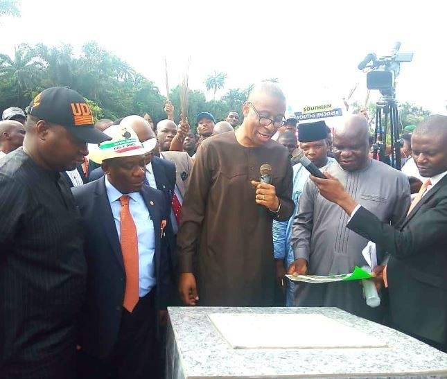 Nigeria Minister of Industry, Trade and Investment, Okechukwu Enelamah dragged on Twitter after commissioning gutter (Photos)