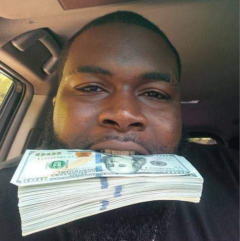 Davido's Hype Man Apologizes After Showing Off  Dollar Bills On Instagram (Photos)