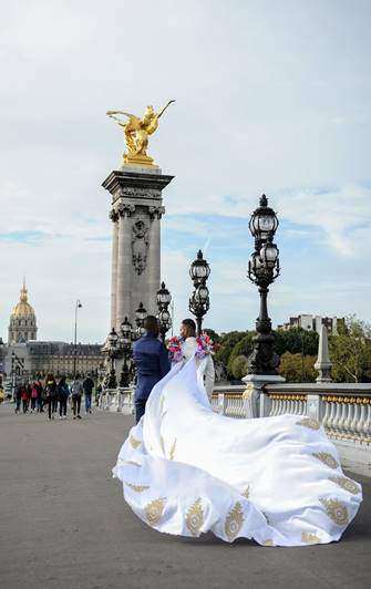 Gay couple go viral due to their amazing wedding photos