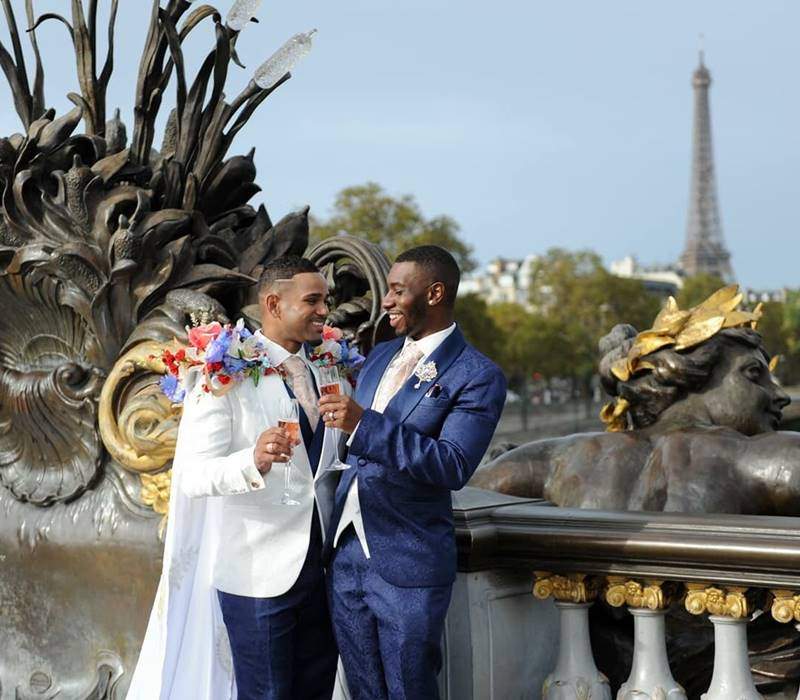 Gay couple go viral due to their amazing wedding photos