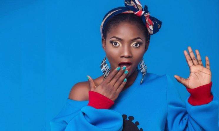 Simi arrives London for her first UK concert (Photos)