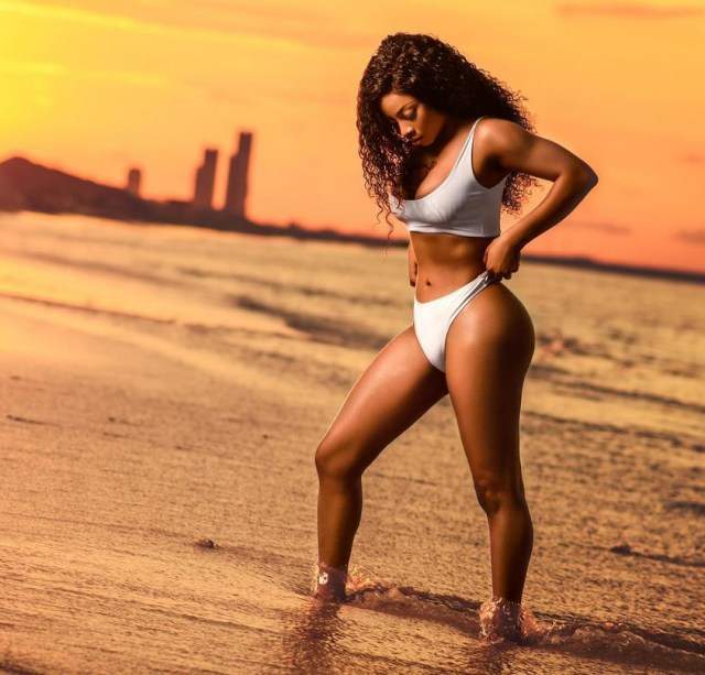 Toke Makinwa flaunts her curves in hot new bikini photos as she turns 34