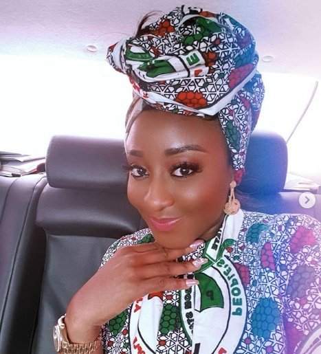 2019 elections: Ini Edo shows love and  support for PDP in stunning photos