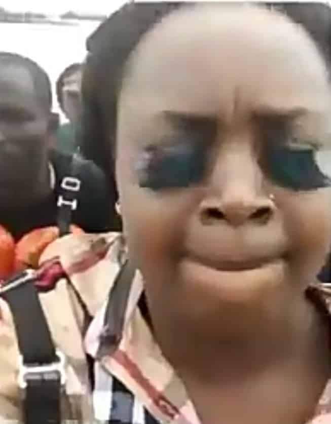 Hilarious video of a lady struggling with her long eyelashes during a boat ride