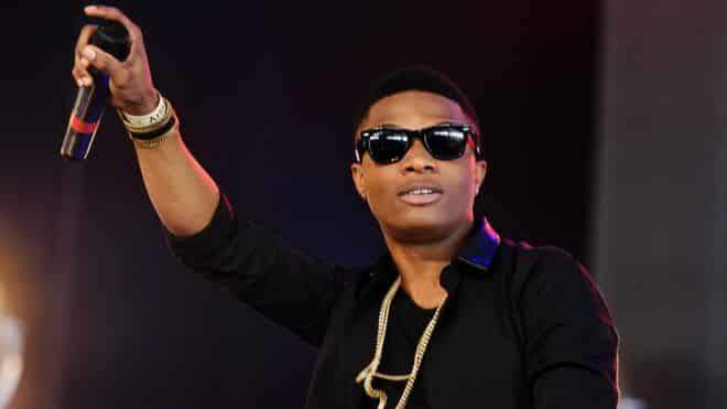 Wizkid flaunts his collection of diamond wristwatch & necklaces (video)