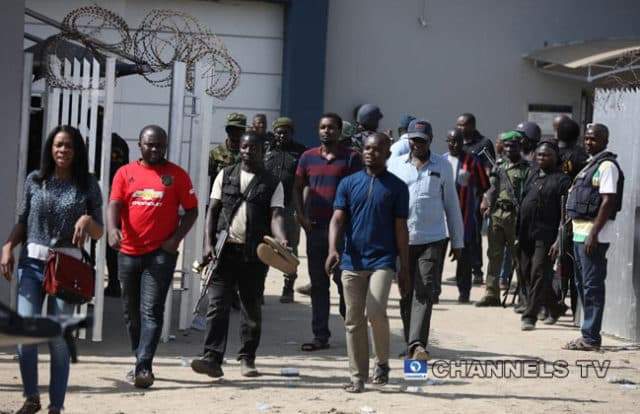 Photos from the Abuja Bank robbery attempt