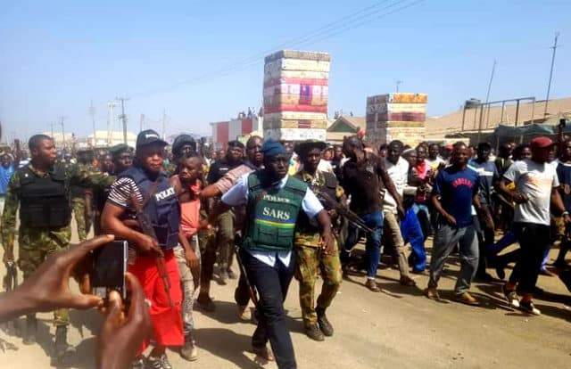 Photos from the Abuja Bank robbery attempt