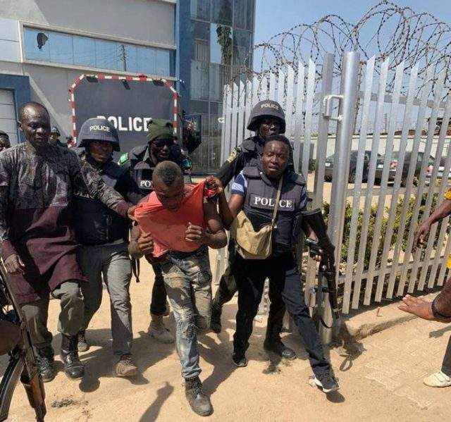 Photos from the Abuja Bank robbery attempt