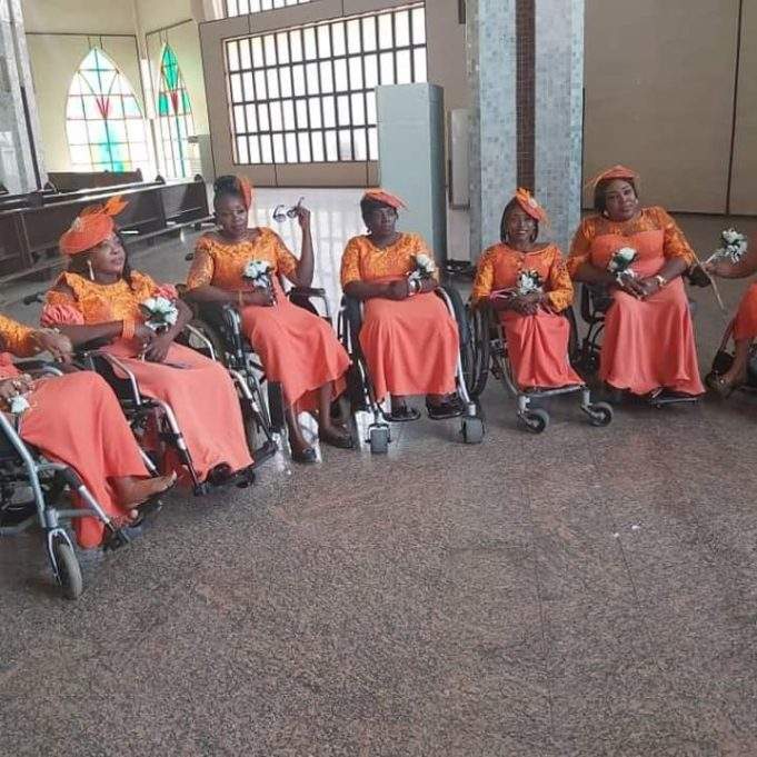 Lady in wheelchair ties the knot with her bridal train also in wheelchairs (Photos)