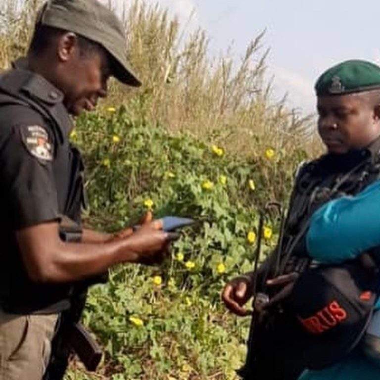 Policemen almost arrest man for using football coach Mourinho as WhatsApp DP Policemen almost arrest man for using football coach Mourinho as WhatsApp DP