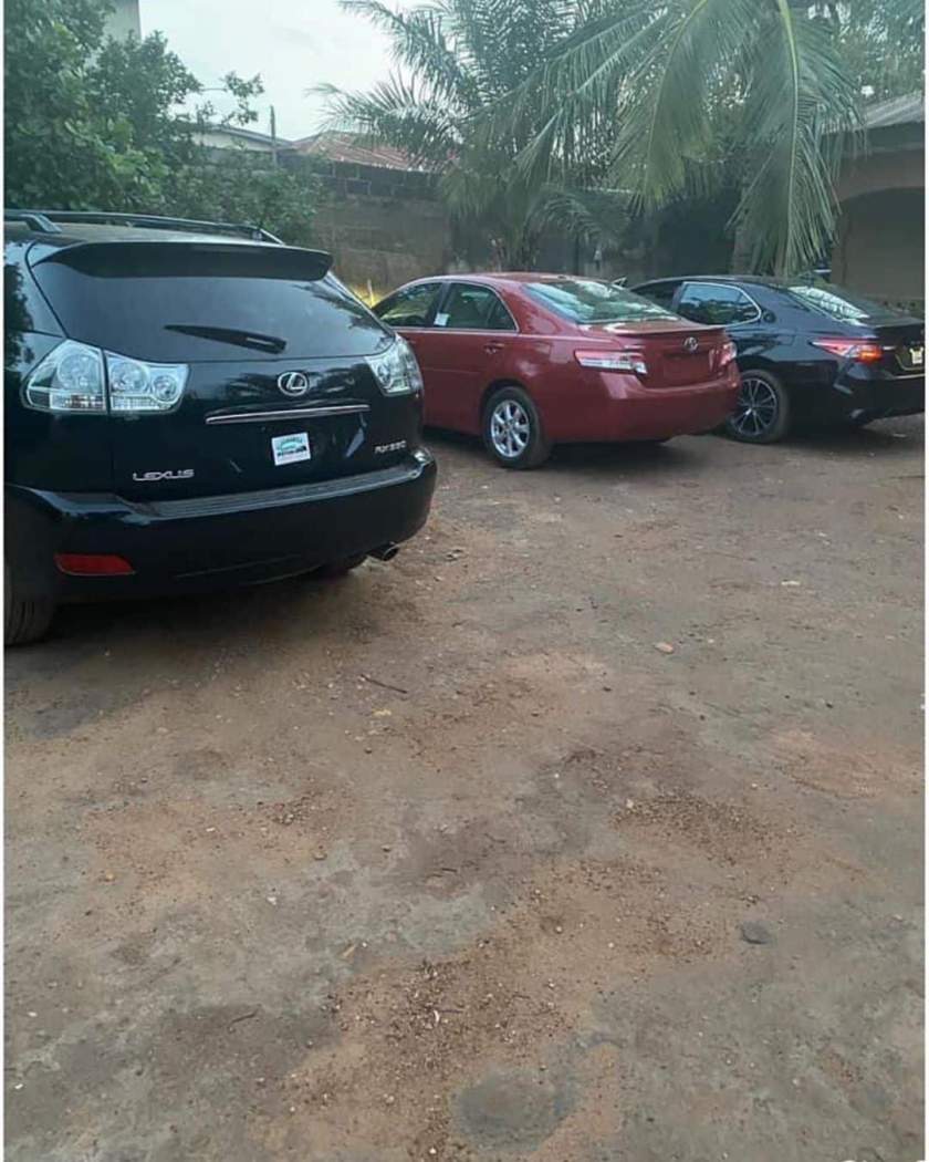 Kayanmata seller buys 3 cars worth millions of naira in a day, weeks after buying mansion in Lekki (Photos)