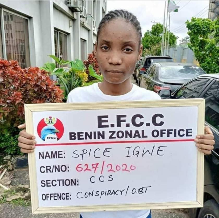 EFCC arrests 22-year-old boy, mother and girlfriend for suspected internet fraud (Photos)