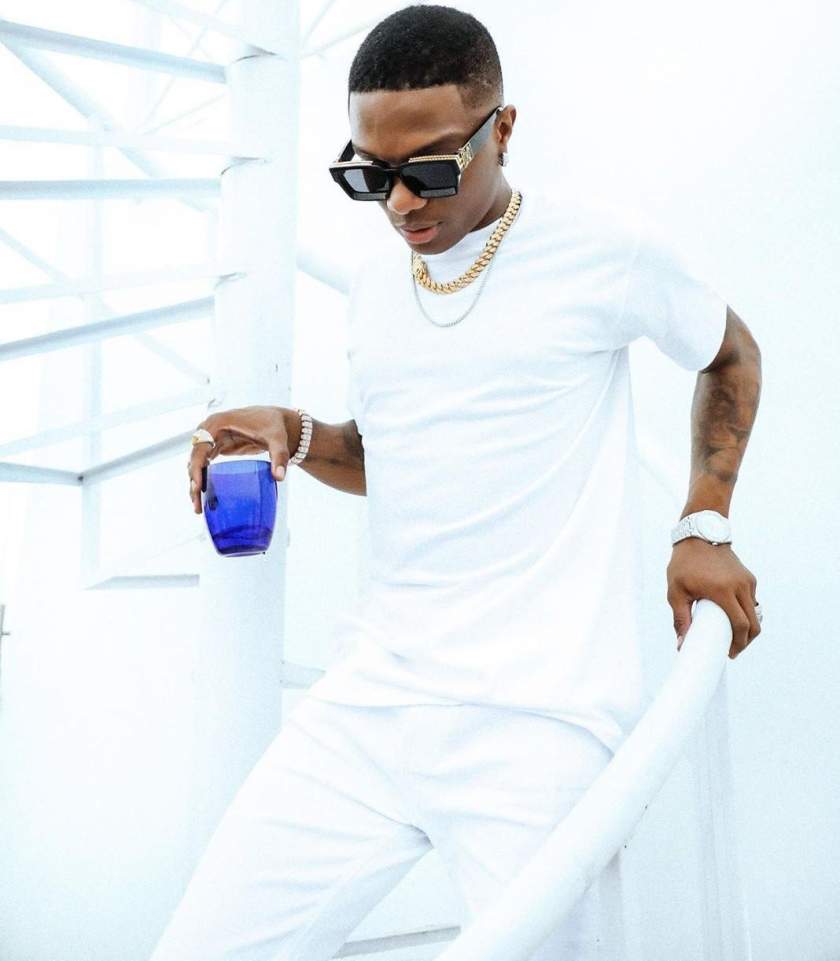 'Money too much, leg no fit go up' - Fans react as Wizkid shows off 'Legwork' moves (Video)