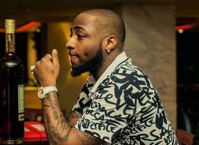 Davido spotted hanging out in a studio with American rapper, Nas (Video)