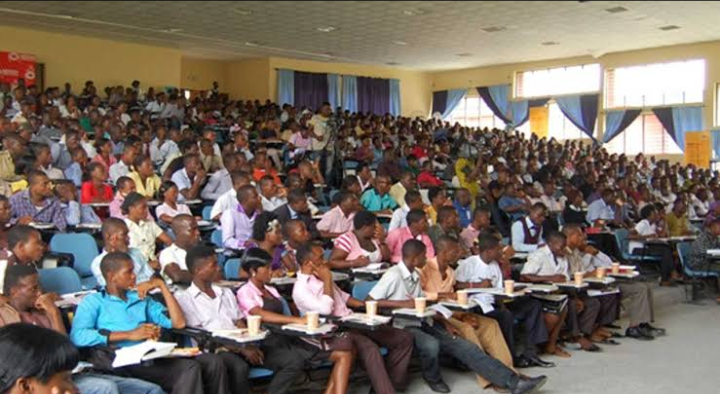 Students threaten to protest if FG fails to announce date of resumption within 2 weeks