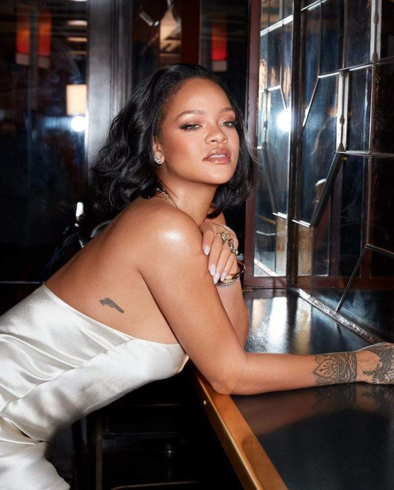 Tiwa Savage begs Rihanna for a song collaboration