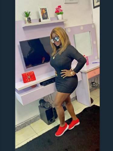 'My yansh don heal' - Omohtee displays new shape as she recovers from failed cosmetic surgery (Photos)