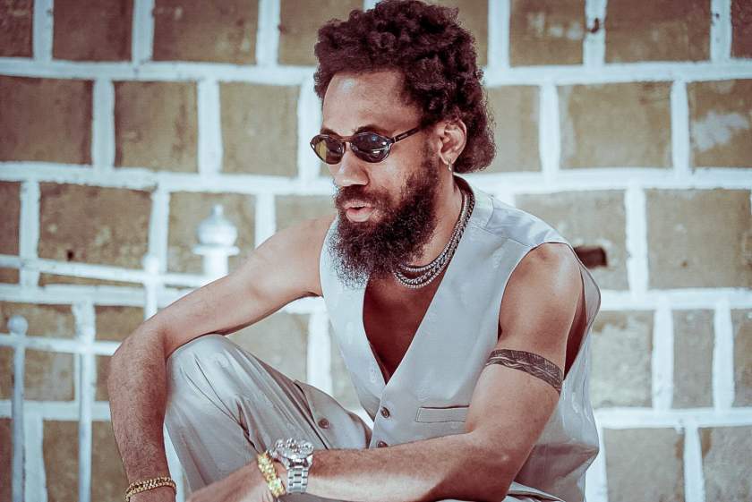 'I hope he is not into drugs'- Fans express worry over new photo of phyno