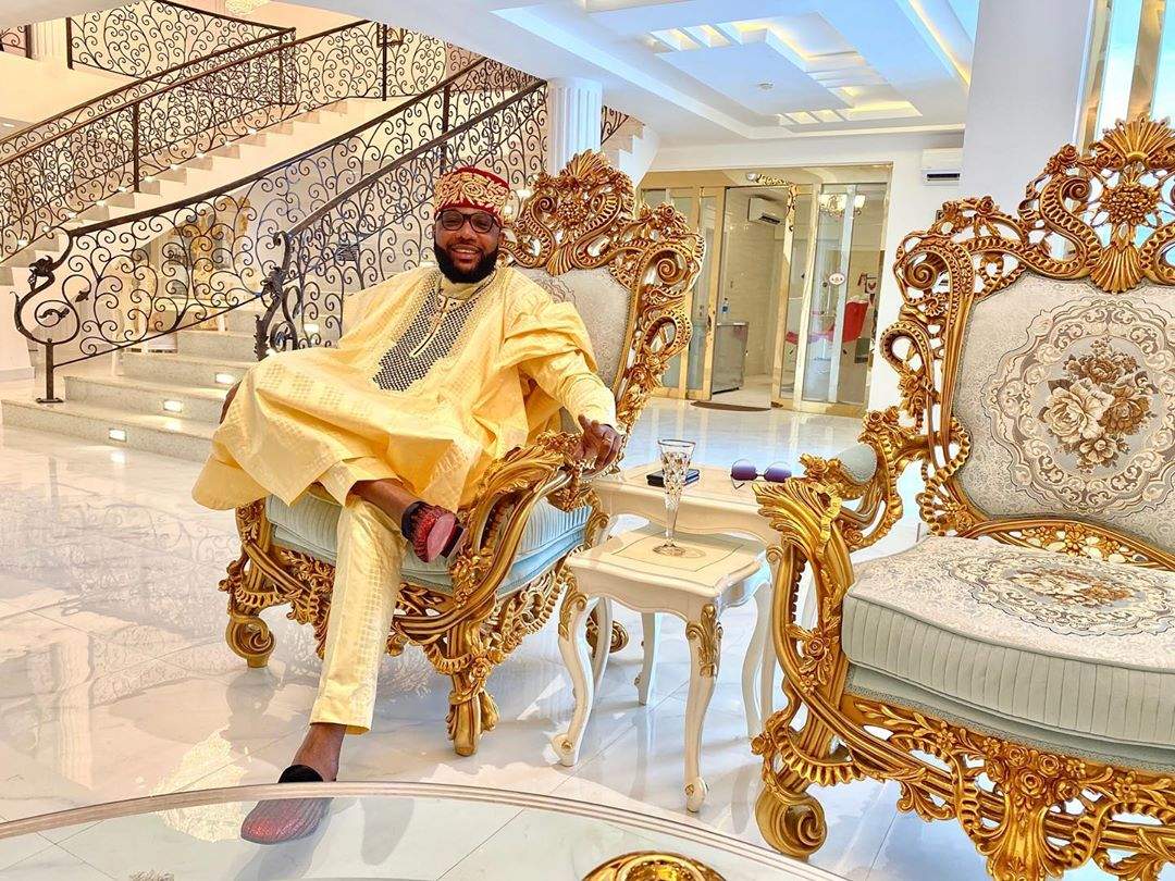 E-money shows off his golden bedroom in luxurious new home