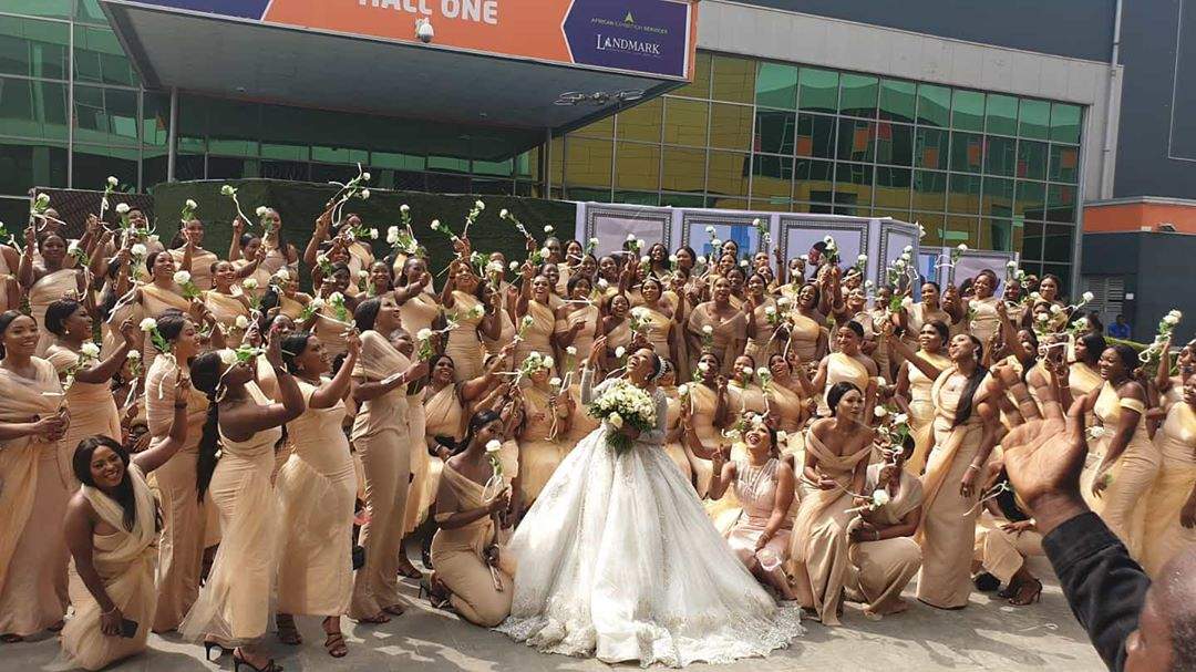Sandra Ikeji shuts down Lagos with 200 bridesmaids (photos)