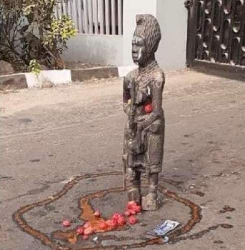 Fetish object placed in front of University of Ibadan main entrance gate scared students and workers
