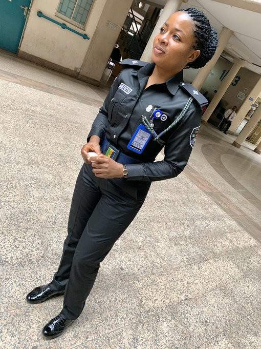 Photos of a beautiful Nigerian female police officer goes viral