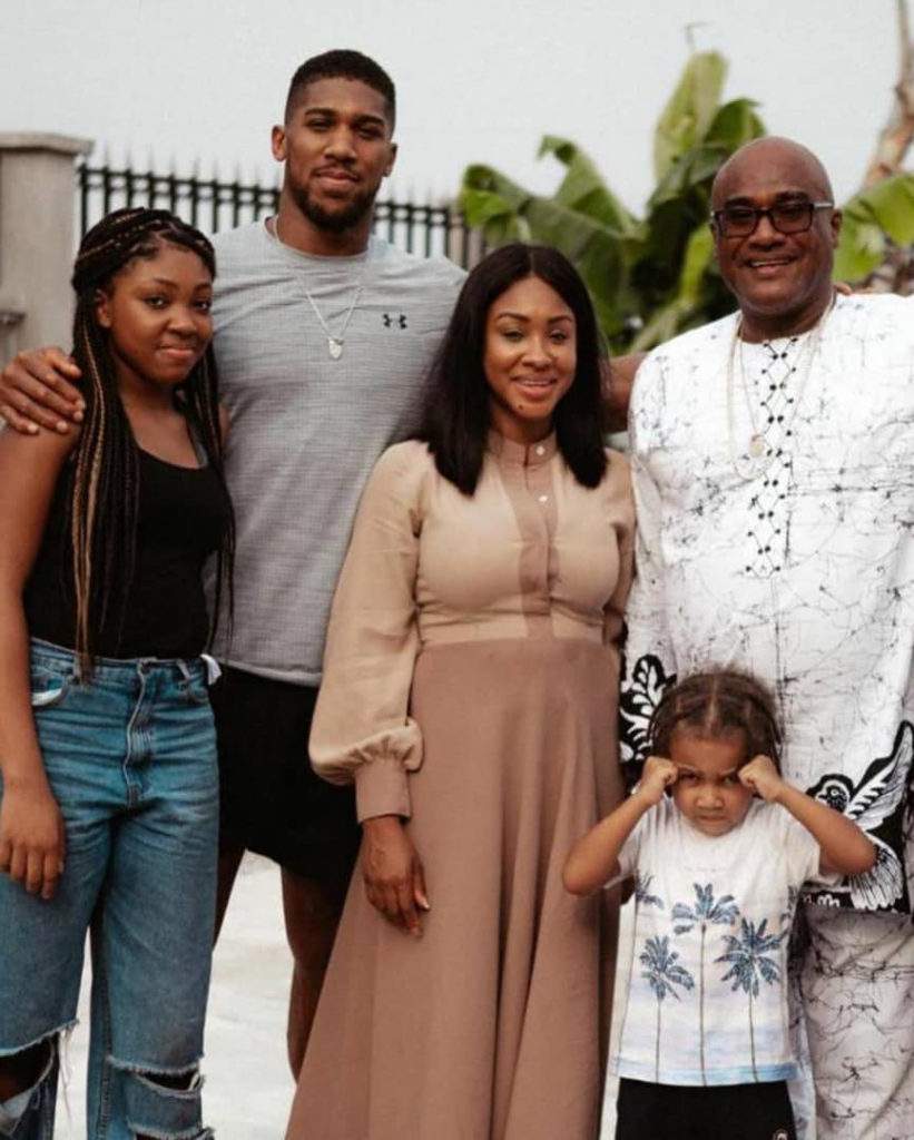 Anthony Joshua Shares Lovely Photo Posing With His Father And Son In Nigeria