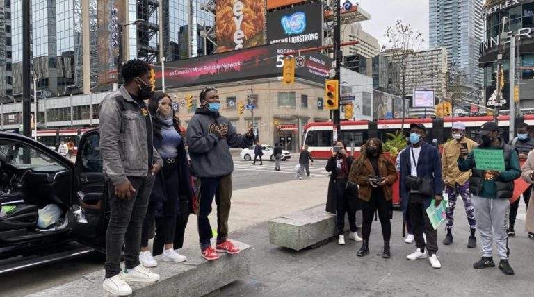 Canadian Policemen Protect Nigerian #EndSARS Protesters (Video)