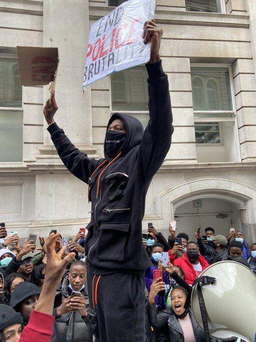 Watch Wizkid's Grand Arrival To #EndSars Protest In London