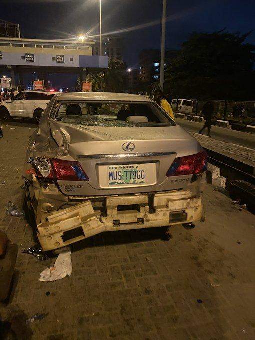 Cars destroyed as PHCN truck rams into #EndSARS protesters at Lekki Toll Gate this morning (Photos/Videos)
