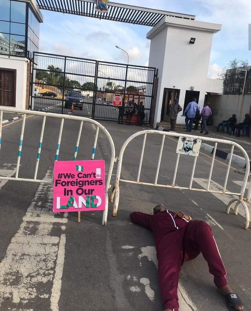 #EndSarsProtest: Comedian, Mr Macaroni Sleeps On Bare Floor With Other Protesters (Photos)